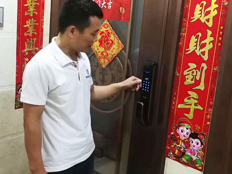 指紋密碼門(mén)鎖